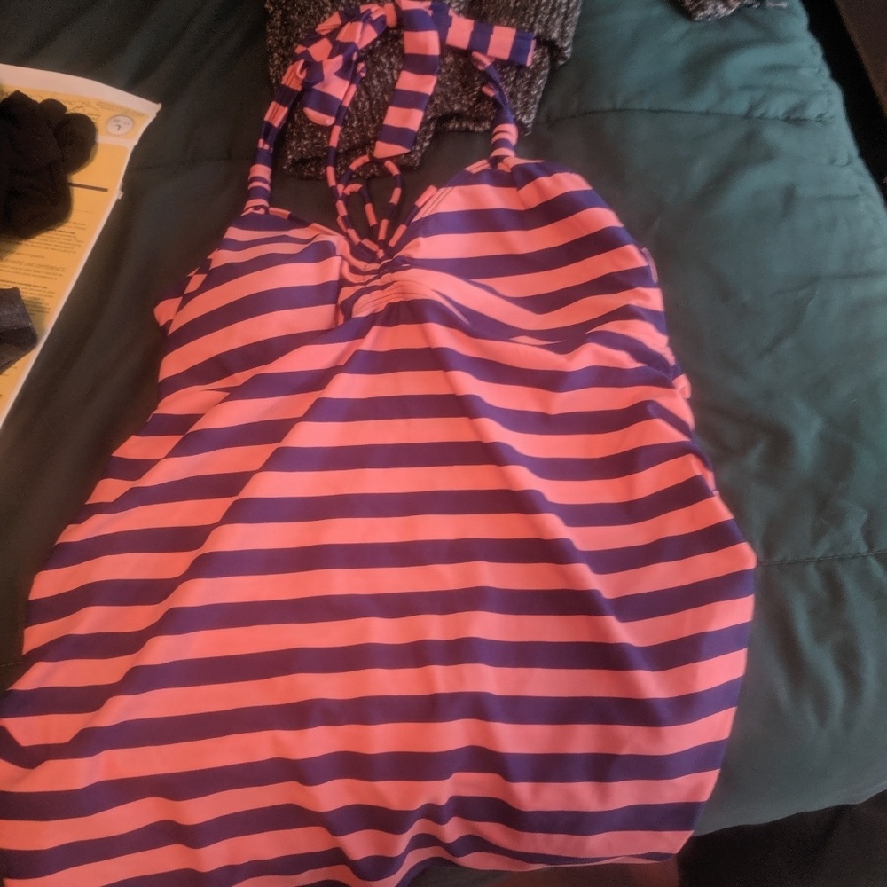 Maternity swim top large
